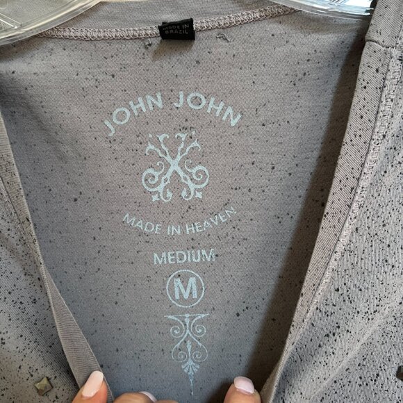 JOHN JOHN Unisex Sleeveless Distressed Jeweled T Shirt Top Gray Sz M NWT - Picture 11 of 16